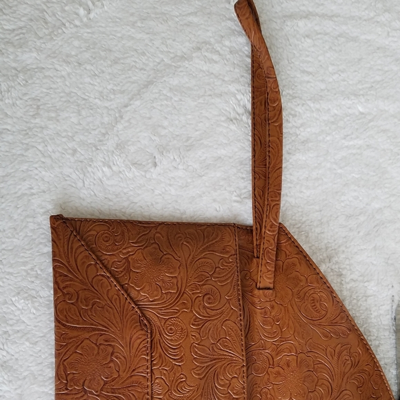 Kimchi Blue Embossed Envelope Clutch/Wristlet - Picture 4 of 8